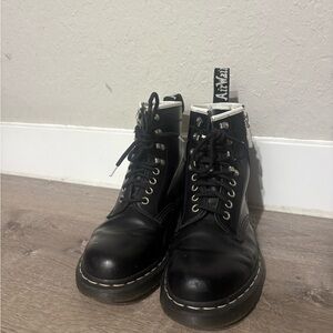 Dr. Martens Black Leather Lace Up Combat Boots Side Zip Women’s US 8 UK 6 EU 39